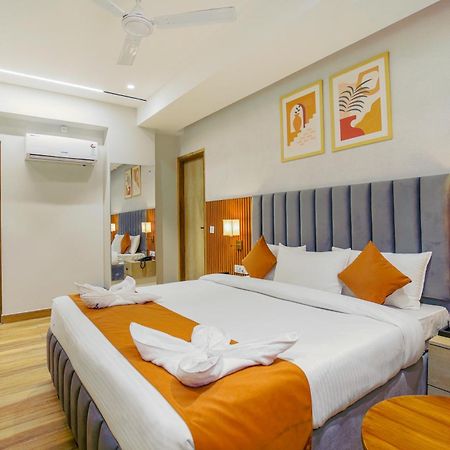 Hotel West Inn Premium Kharar Extérieur photo
