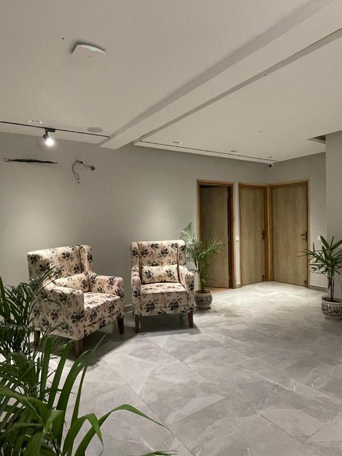 Hotel West Inn Premium Kharar Extérieur photo