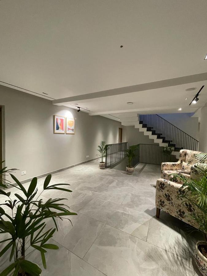Hotel West Inn Premium Kharar Extérieur photo