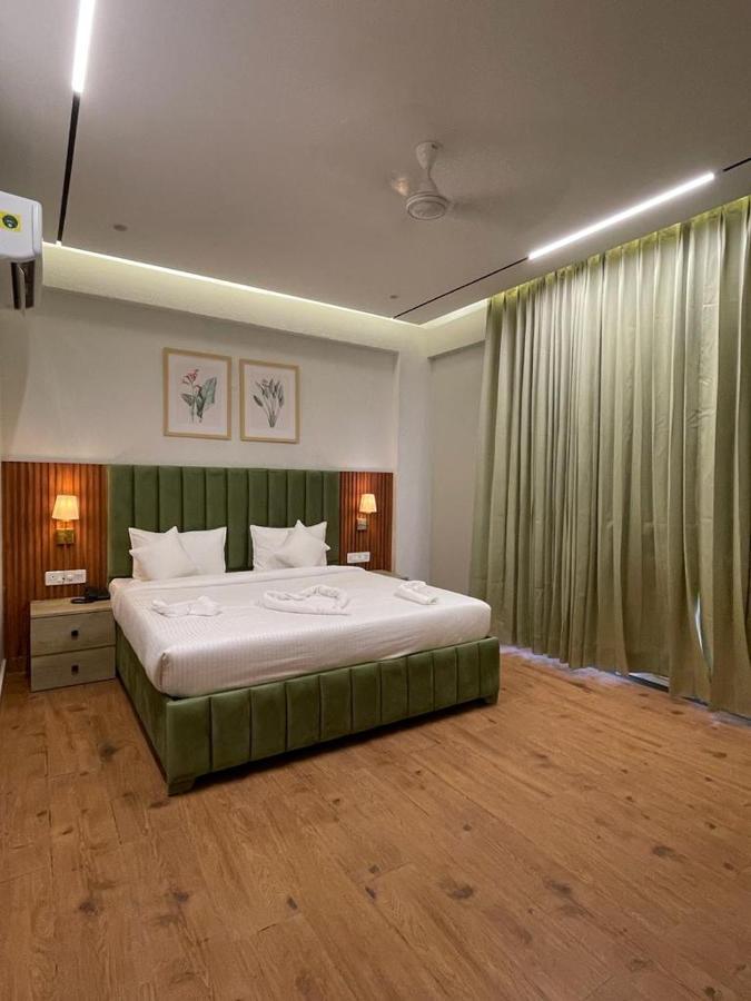 Hotel West Inn Premium Kharar Extérieur photo