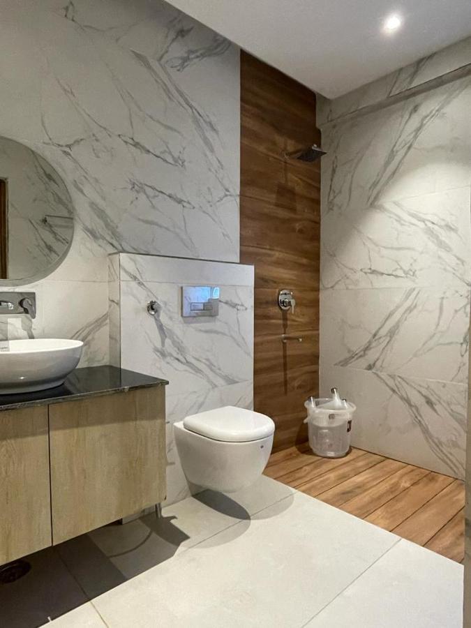 Hotel West Inn Premium Kharar Extérieur photo