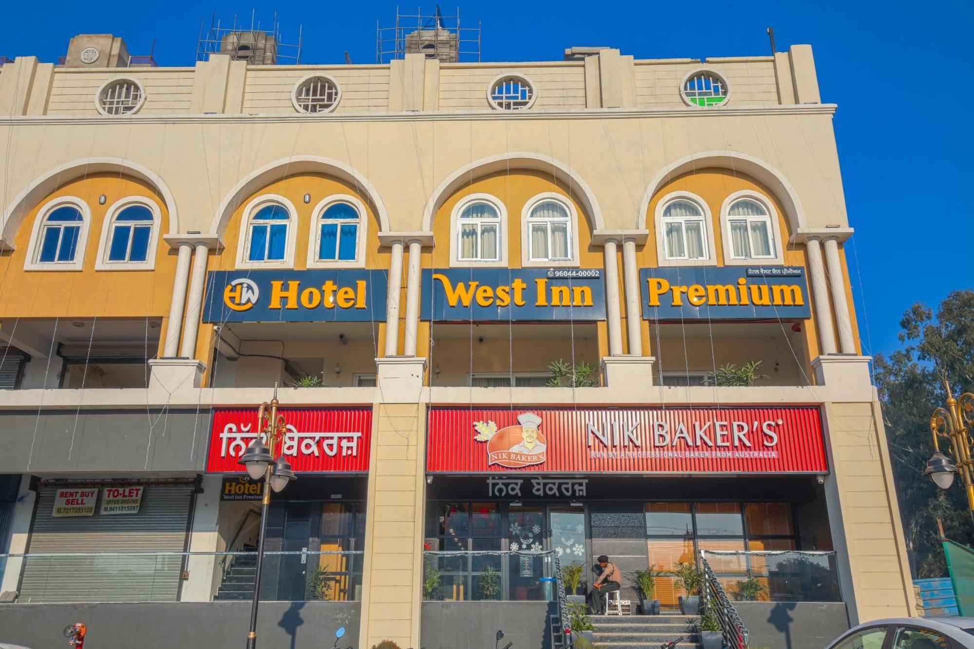 Hotel West Inn Premium Kharar Extérieur photo